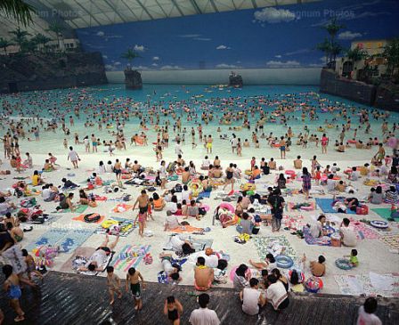 martin_parr_ocean-dome-bath-center.jpg